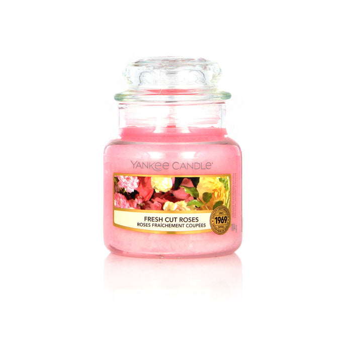 Lumânare Parfumată Yankee Candle Fresh Cut Roses 104 g