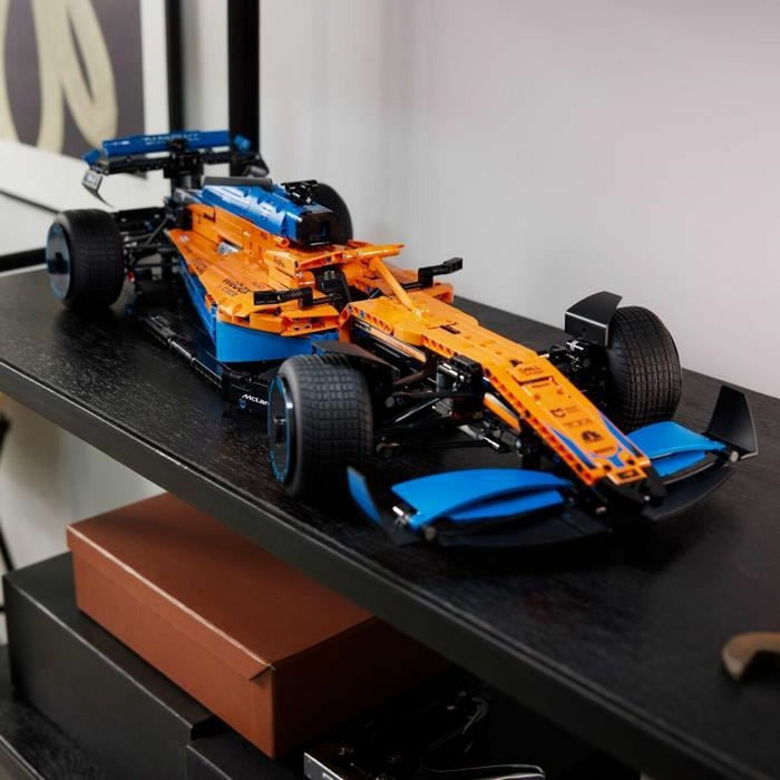 Set de Construcție   Lego Technic The McLaren Formula 1 2022