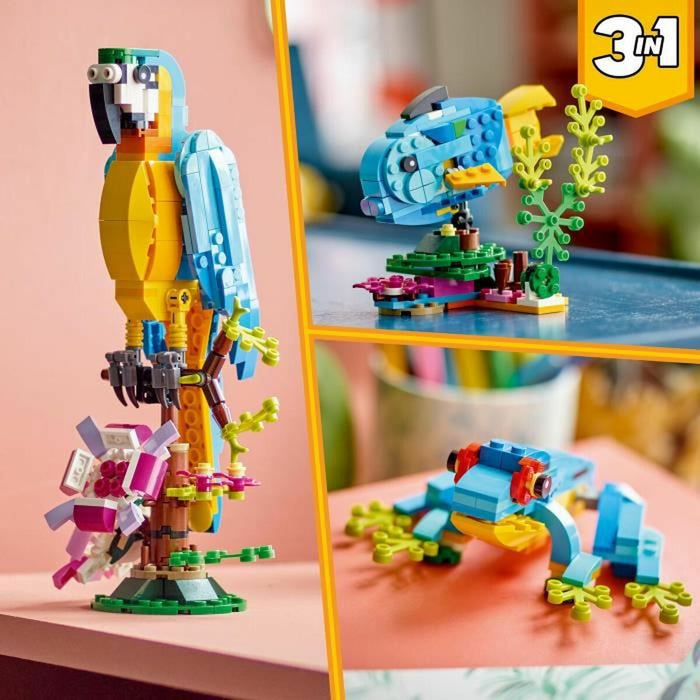 Playset Lego Creator 31136 Exotic parrot with frog and fish 3 în 1 253 Piese