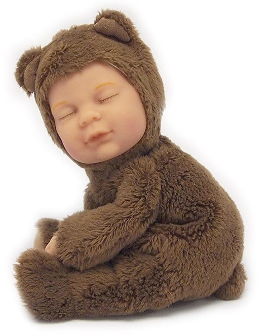Păpușă Anne Geddes Baby Bear, pui de ursuleț ciocolatiu, 23 cm, 18+ luni