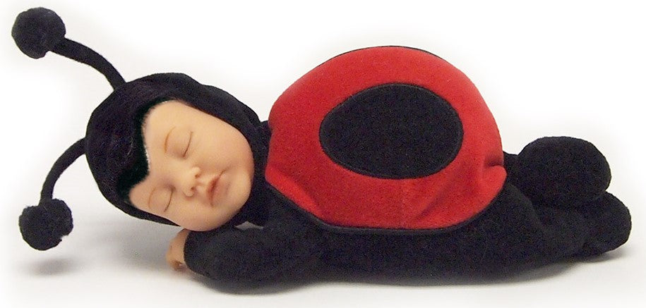 Păpușă Anne Geddes, Baby Ladybug, 23 cm, 18+ luni