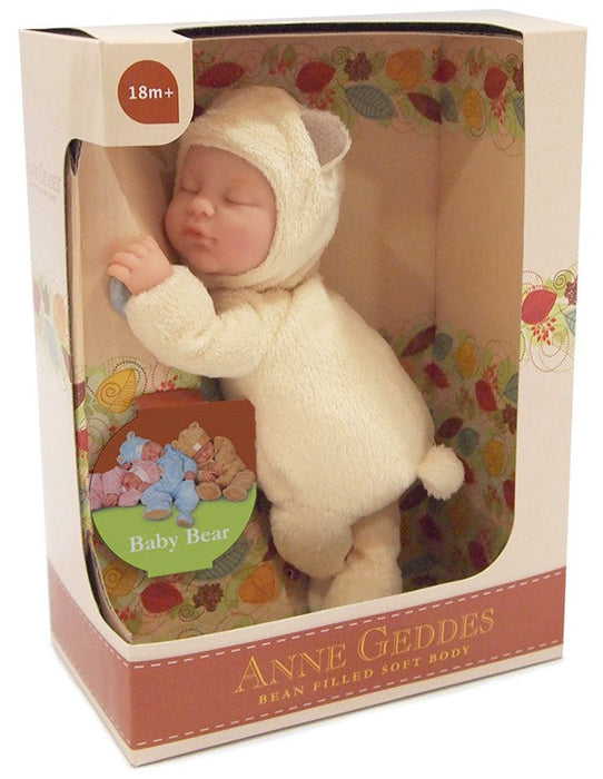 Păpușă Anne Geddes Baby Bear, pui de ursuleț, 23 cm, 18+ luni