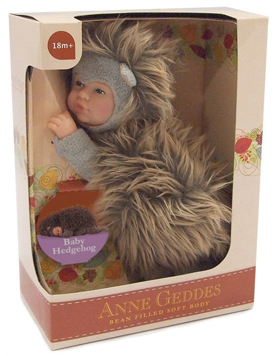 Păpușă Anne Geddes, Pui de arici, 23 cm, 18+ luni