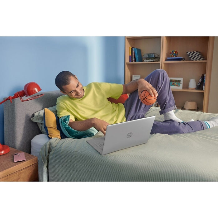 Laptop HP 17-cn3053cl 17,3" Intel Core i5-1335U 16 GB RAM 12 GB RAM 512 GB SSD (Recondiționate A+)
