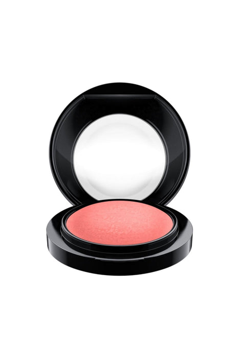 Fard de obraz compact MAC Mineralize, nuanța Hey Coral Hey, 4 g