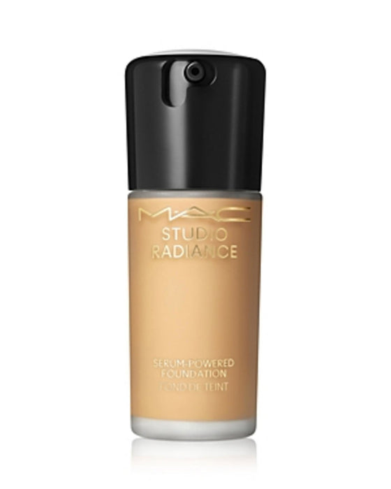 Fond de ten cu ser MAC Studio Radiance, nuanța NC25, 30 ml