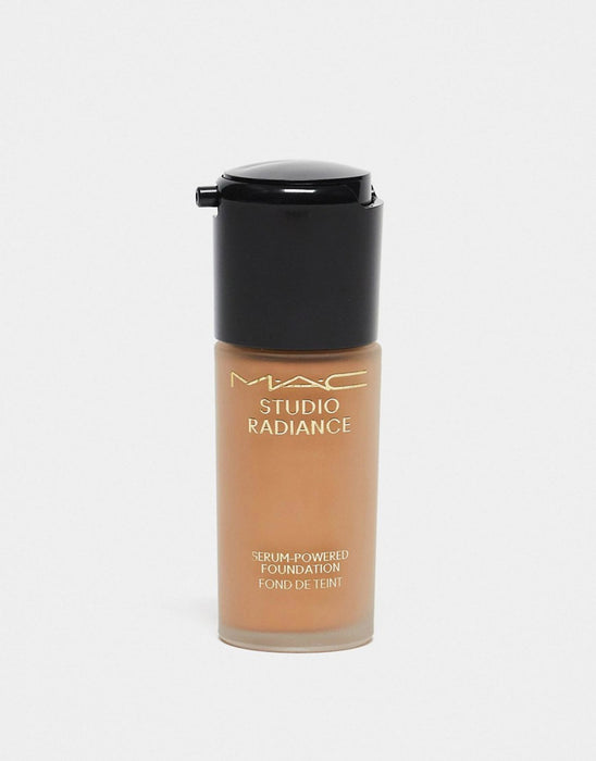 Fond de ten ser MAC Studio Radiance, nuanța N18, 30 ml