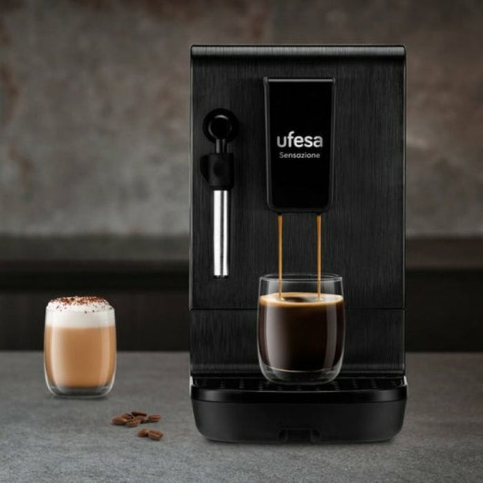 Aparat de cafea superautomat UFESA Negru
