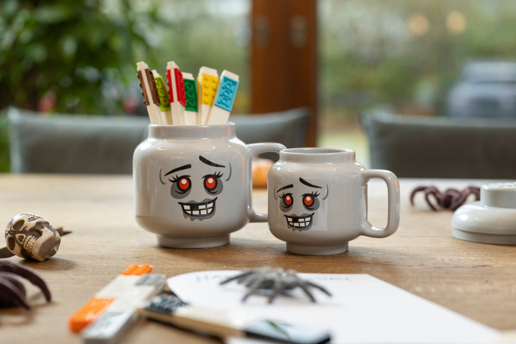 Cană LEGO, cap de minifigurină Zombie, ceramică, 530 ml