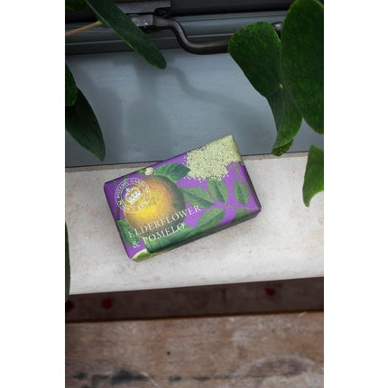 Săpun de corp The English Soap Company Royal Botanical Gardens Kew Elderflower & Pomelo, 240g