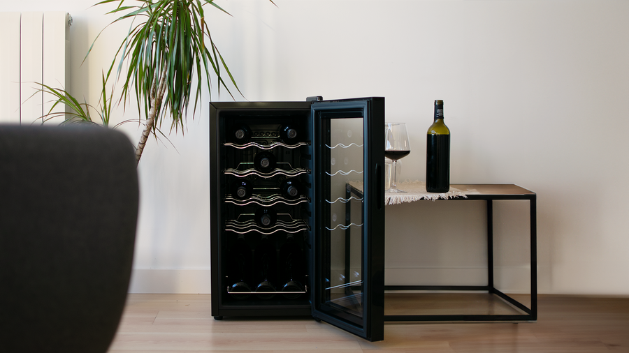 Vinotecă Cecotec EVVO VT15 Compressor, 15 sticle, 5–18 °C, 41 dB, 34,5 × 45 × 69 cm