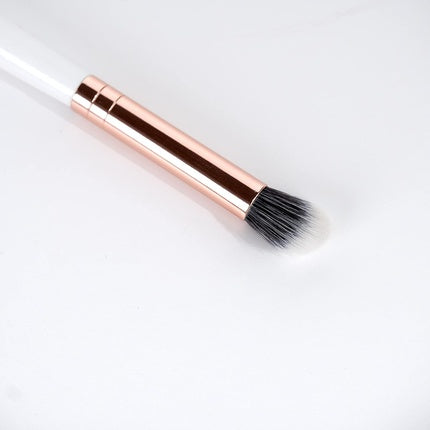 Pensulă Machiaj Brushworks pentru Highlight & Contour, roz auriu