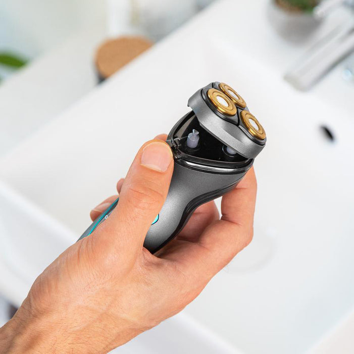 Aparat de ras rotativ Cecotec PrecisionCare Titanium PerfectCut, capete 3D, autonomie 40 min, încărcare 120 min