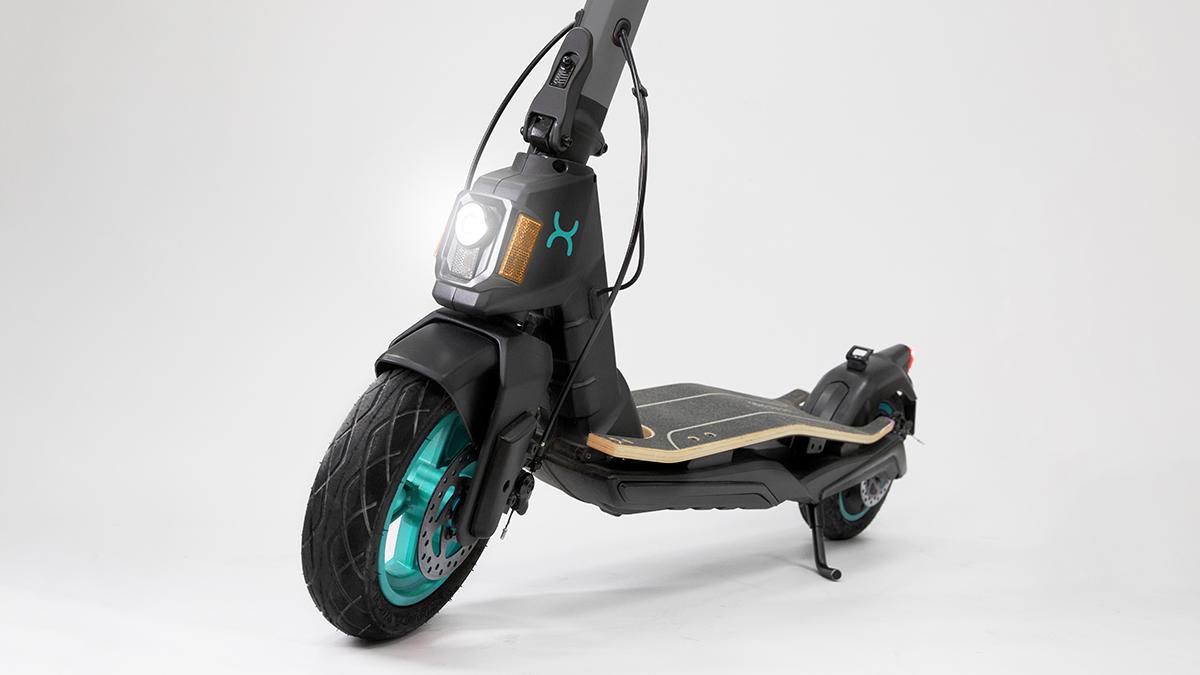 Trotinetă electrică Cecotec Bongo Serie S+ Max Infinity, 750 W, autonomie până la 30 km, roți tubeless de 10 inch