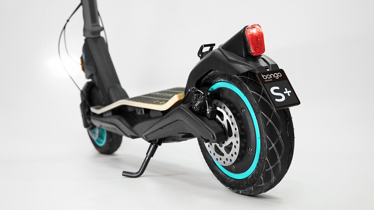 Trotinetă electrică Cecotec Bongo Serie S+ Max Infinity, 750 W, autonomie până la 30 km, roți tubeless de 10 inch