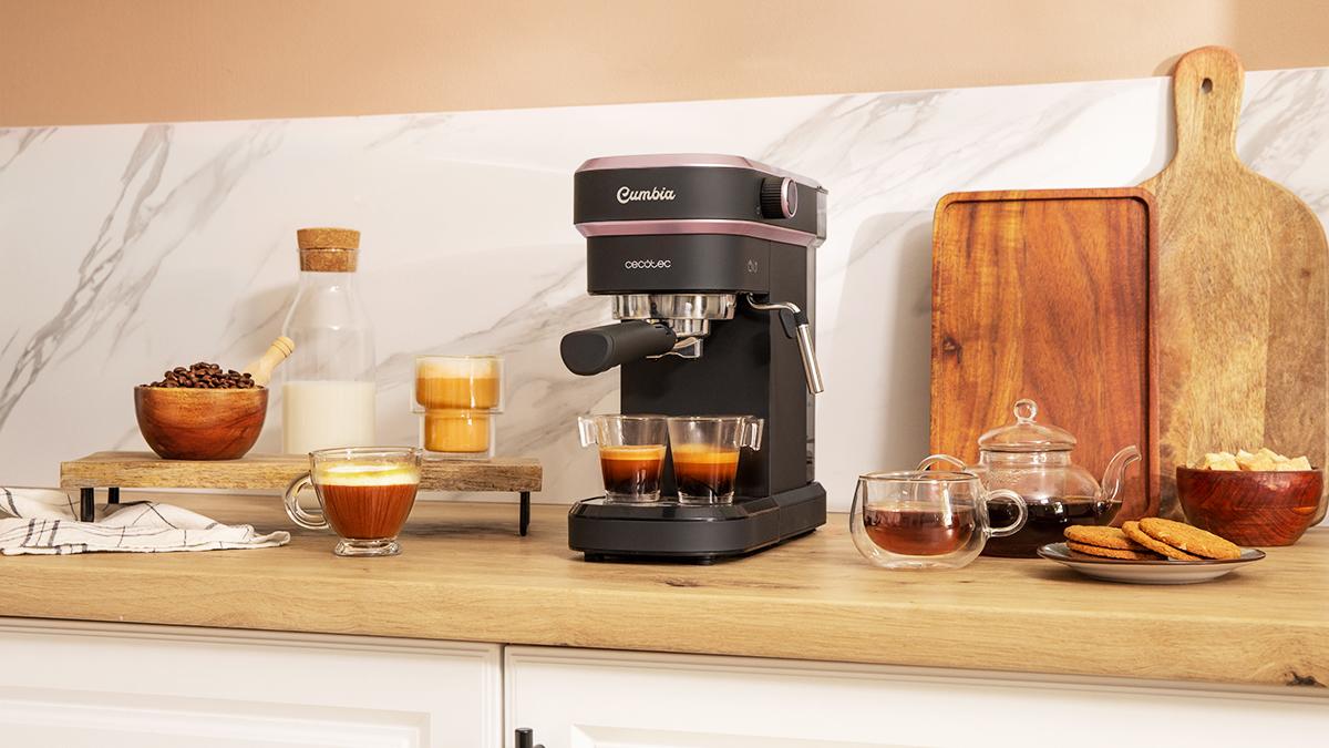 Espressor Cecotec Cafelizzia 890 Rose, 1350 W, 20 bar, rezervor 1,2 l, negru și roz