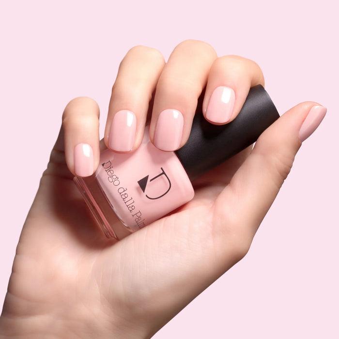 Lac de unghii Diego Dalla Palma Makeup Nails, fără toluen, semitransparent, nuanța 205 Limonadă roz, 14 ml