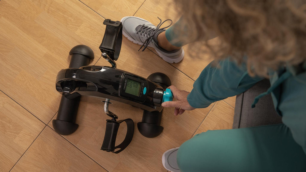 Mini bicicletă de fitness Cecotec Drumfit Cycle Compact, 39 × 41 × 30 cm, 3,3 kg, rezistență manuală