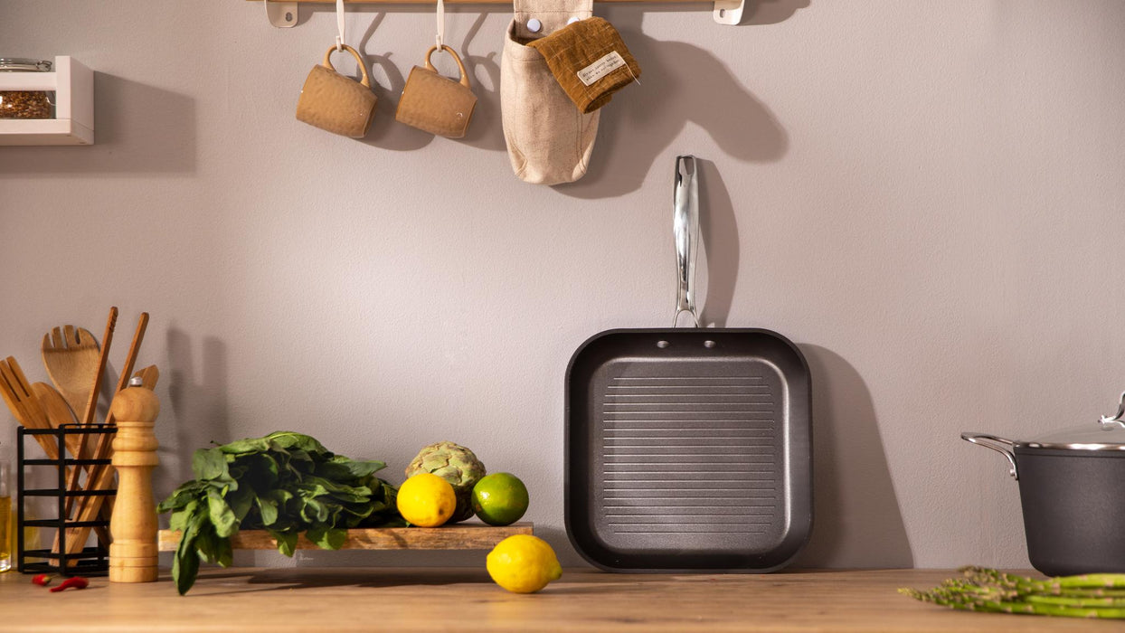 Tigaie grill Cecotec Polka Fantasy 28 Grill Silver, 28 cm, aluminiu forjat, compatibilă cu inducția