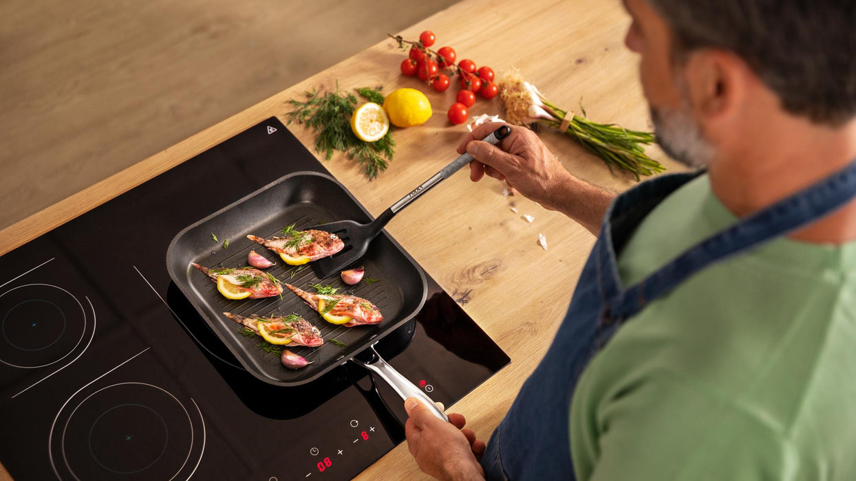 Tigaie grill Cecotec Polka Fantasy 28 Grill Silver, 28 cm, aluminiu forjat, compatibilă cu inducția