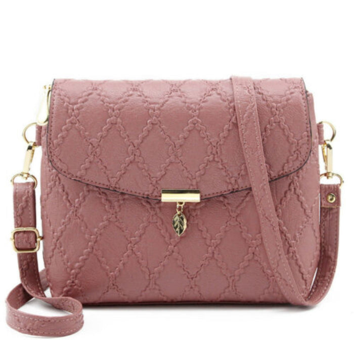 Geantă crossbody Guess Tyren, roz, cu aspect matlasat
