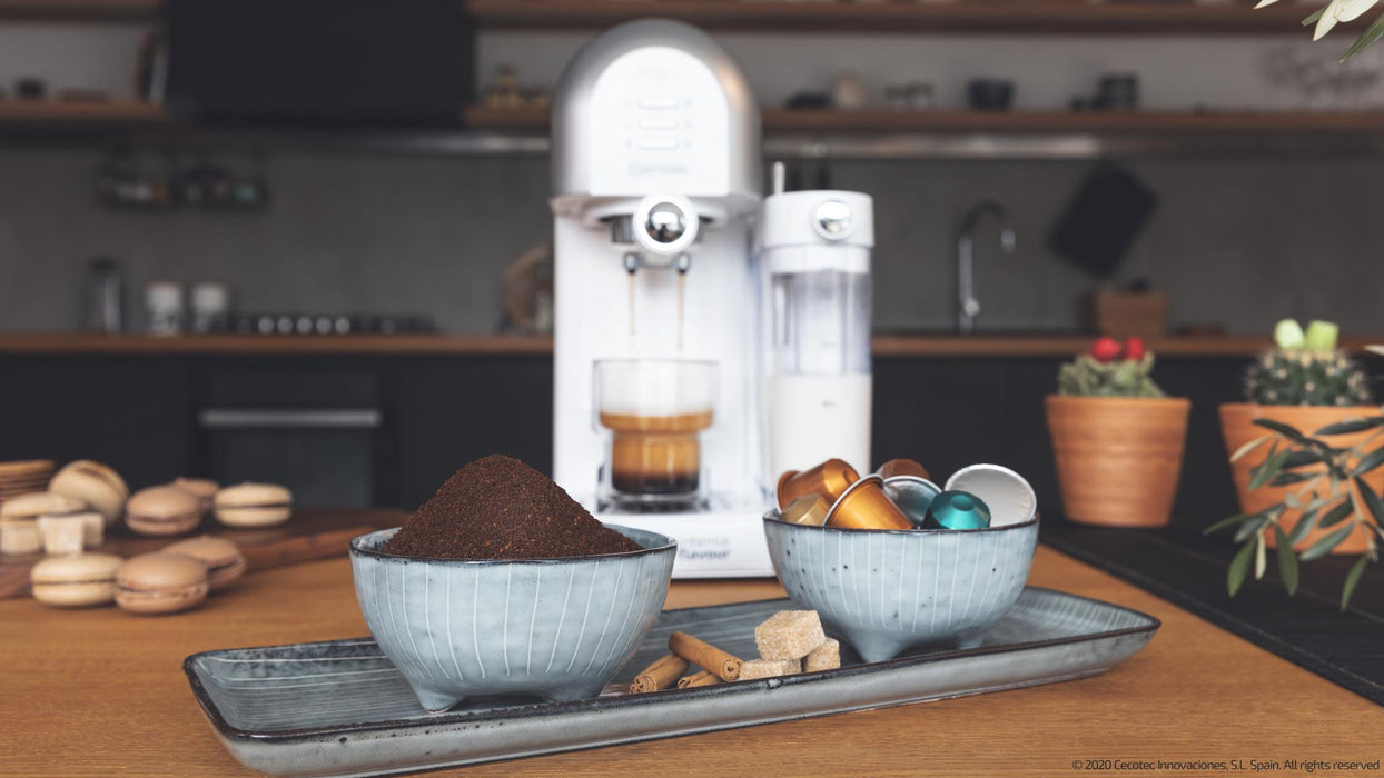 Espressor semiautomat Cecotec Cumbia Power Instant-ccino 20 Chic Serie Bianca, 1470 W, 20 bar, rezervor 1,7 l, alb