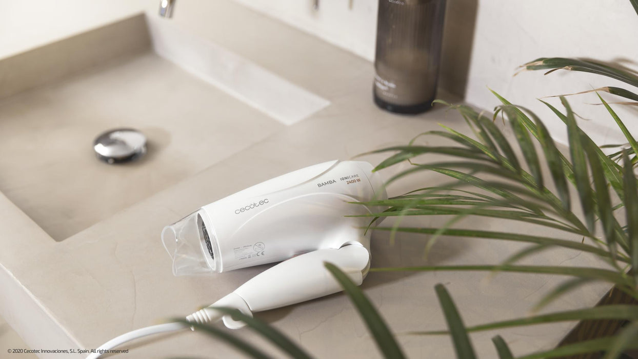 Uscător de păr de călătorie Cecotec IoniCare TravelWhite, 2400 W, 2 trepte de viteză, mâner pliabil
