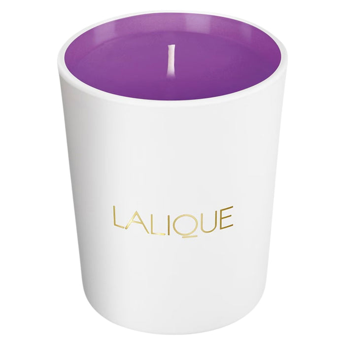 Lumânare parfumată Lalique Les Compositions Parfumées - Electric Purple, aromă fructată și lemnoasă, 190 g