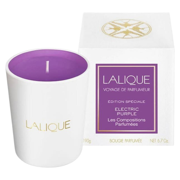 Lumânare parfumată Lalique Les Compositions Parfumées - Electric Purple, aromă fructată și lemnoasă, 190 g