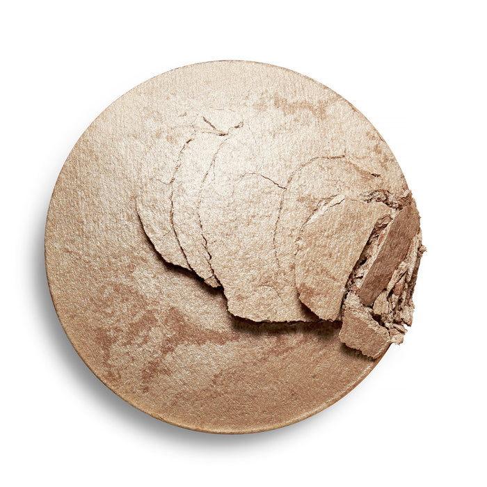 Pudră bronzantă compactă Makeup Revolution Reloaded, Romantism în vacanță, 15 g