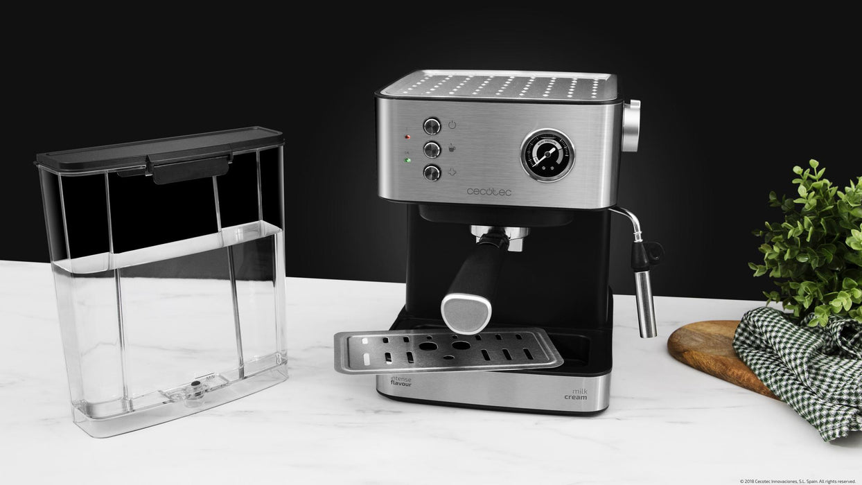 Espressor Cecotec Power Espresso 20 Matic Professionale, 850 W, 20 bari, rezervor 1,5 l, oțel