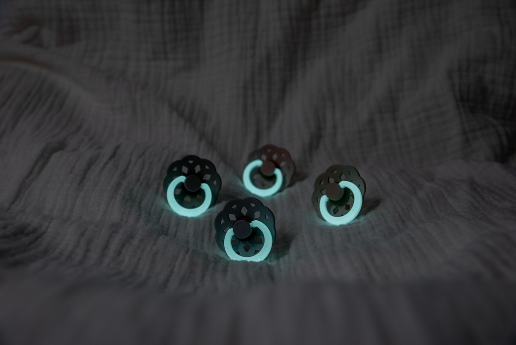 Suzetă fosforescentă, Bibs, Colour Glow, Latex, 6 luni+