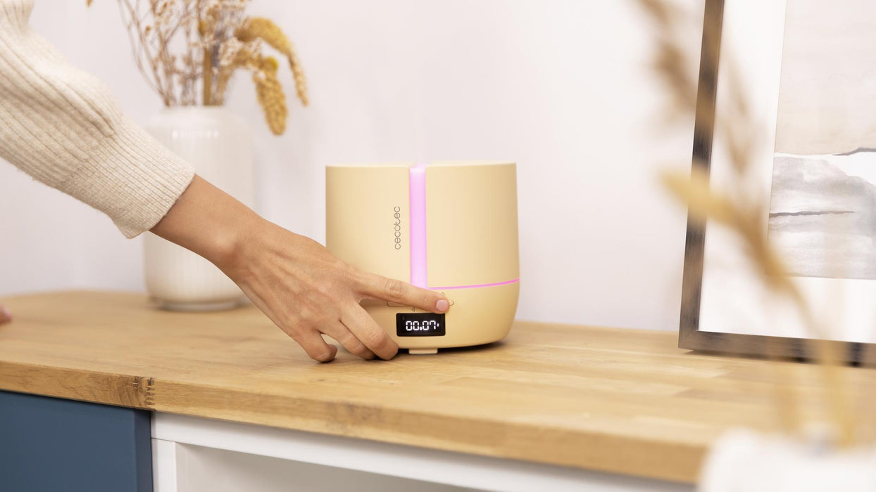 Difuzor de aromă Cecotec PureAroma 550 Connected SunLight, 500 ml, 25 ml/h, acoperire 30 m², Bluetooth