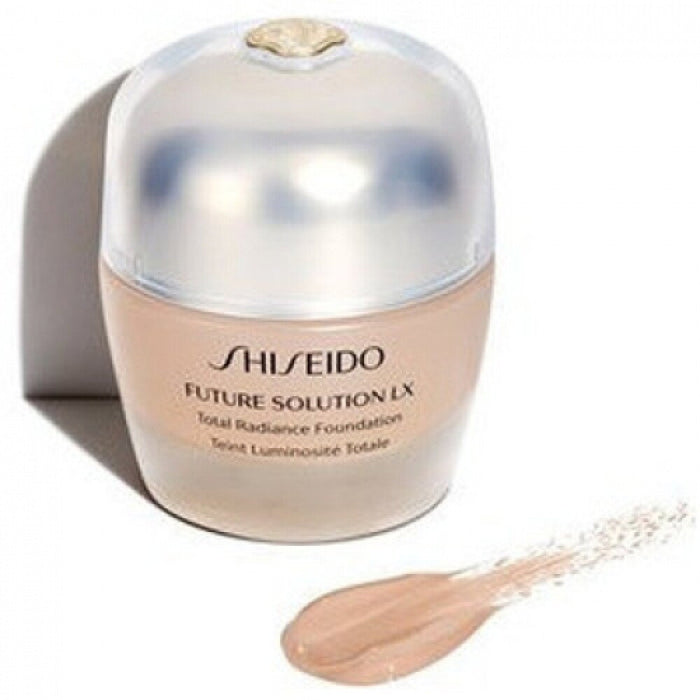 Fond de ten cremos Shiseido Future Solution LX Total Radiance, nuanța N4, 30 ml