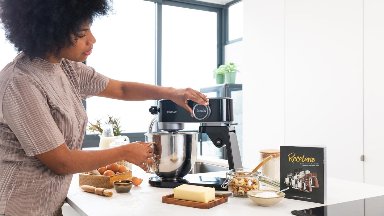 Mixer planetar Cecotec Twist&Fusion 4000 Luxury Black, 800 W, bol de 5,2 l, 8 viteze, negru